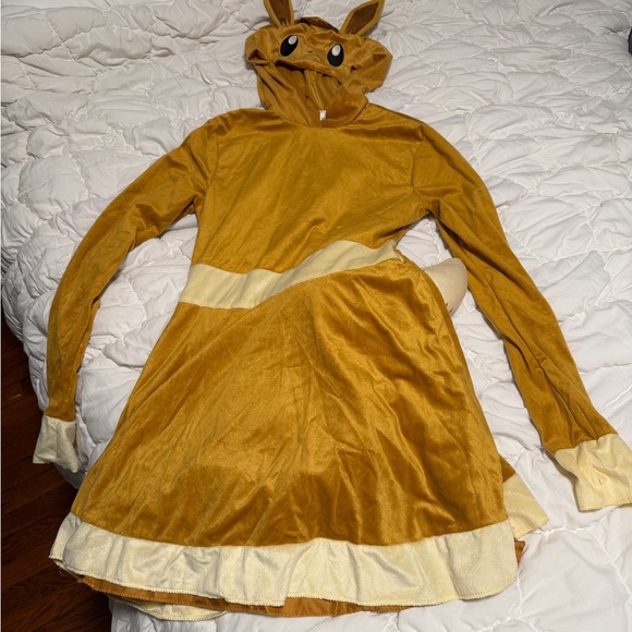 Womens Pokemon eevee costume M 8/10 - Picture 1 of 4